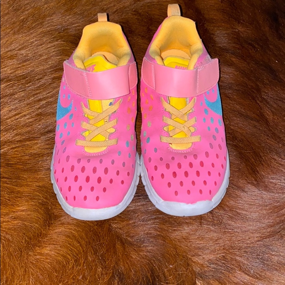 Kid Nikes
